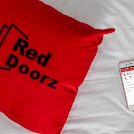 RedDoorz Syariah near Universitas Negeri Padang Padang  Luaran gambar